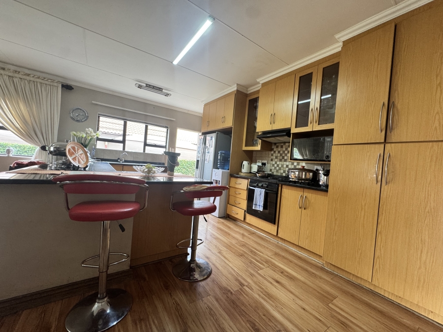 3 Bedroom Property for Sale in Wilkoppies North West